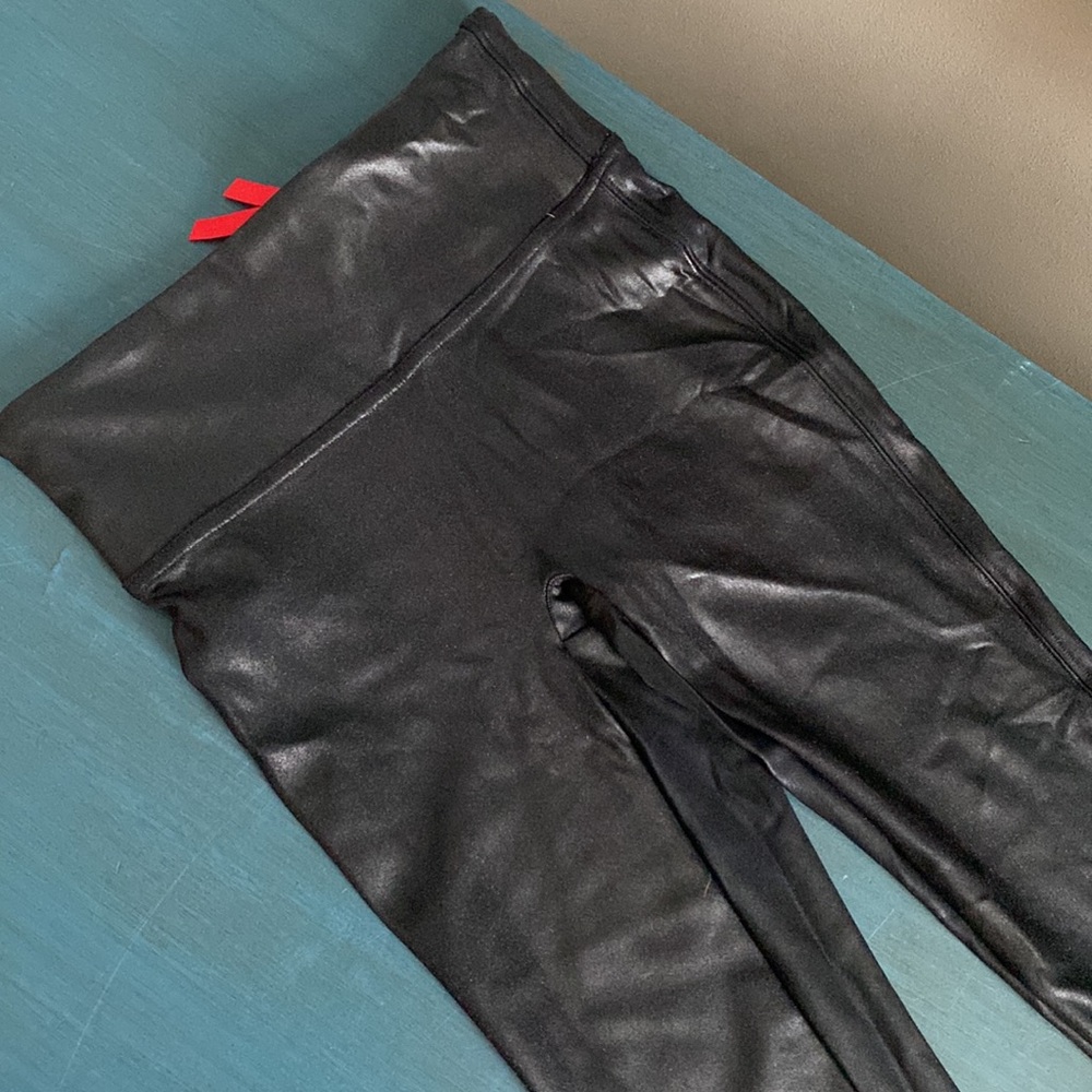 Spanx faux leather pebble leggings, XSM.